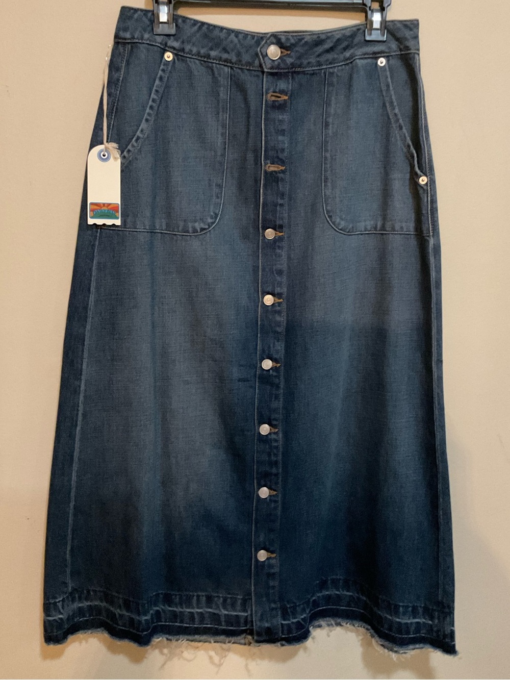DAILY BLUE TEPHY BUTTON DOWN DENIM SKIRT